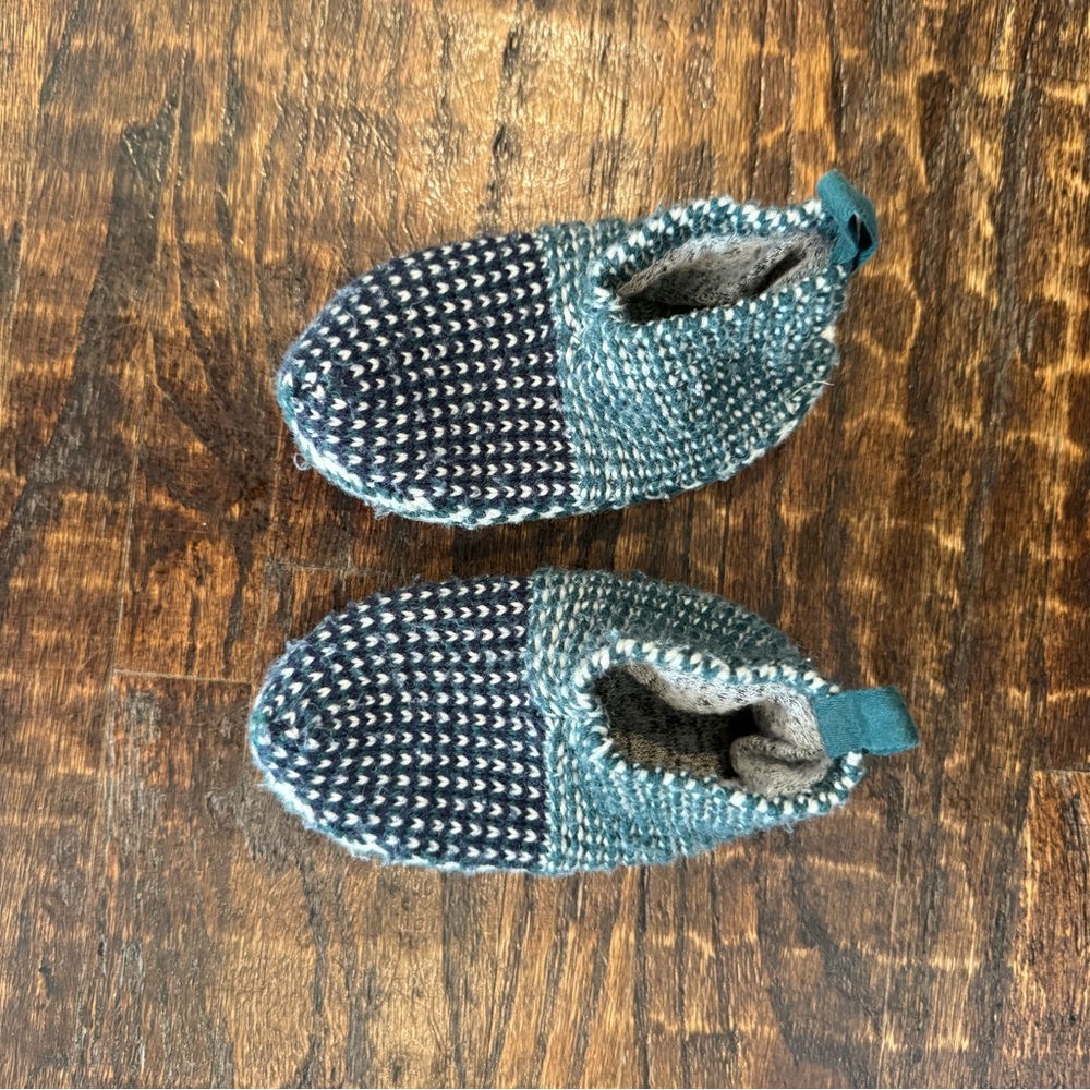 Bombas Cozy Knit Kids Slippers  - Blue and Green 5-7 toddler